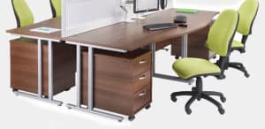 Maestro Desk