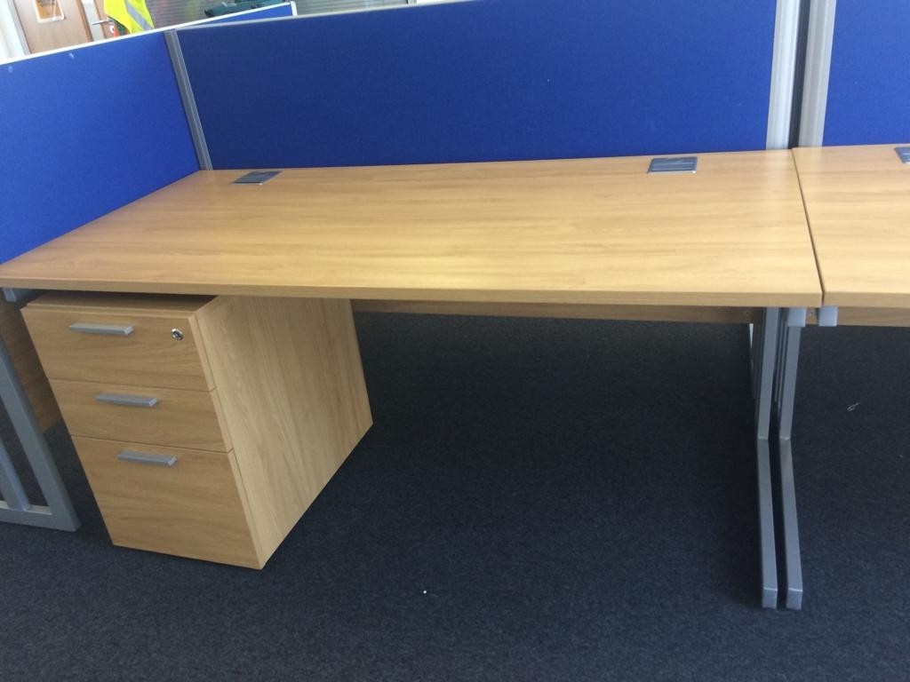 used straight desks 1600mm x 800mm oak blue screens
