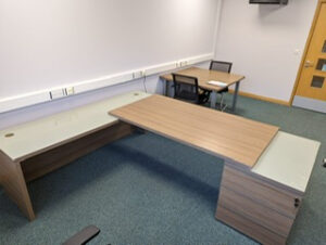 DESIGNER EXTRA LARGE EXECUTIVE DESKS